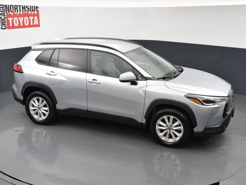 Used 2022 Toyota Corolla Cross LE AWD/4WD image 20