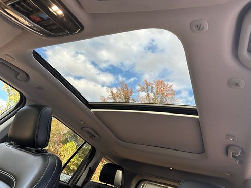 Used 2024 Jeep Grand Cherokee Limited 4xe image 25