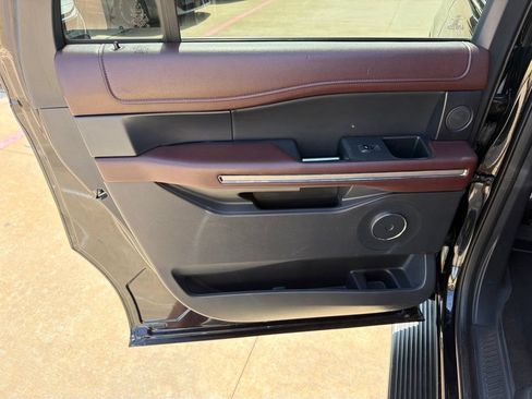 Used 2024 Ford Expedition Max Limited RWD image 15