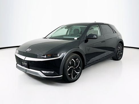 Used 2024 Hyundai Ioniq 5 SEL image 3