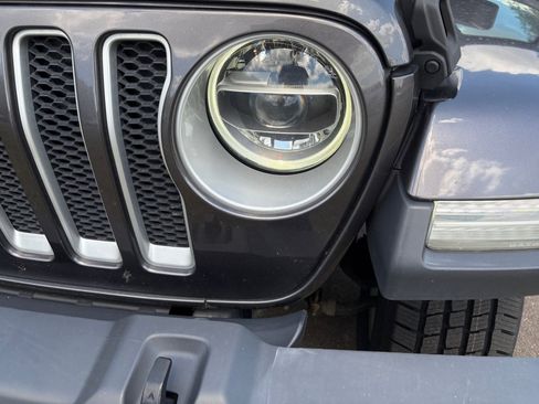 Used 2020 Jeep Wrangler Unlimited Sahara AWD/4WD image 30