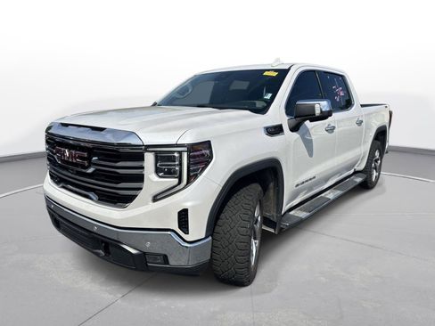 Used 2022 GMC Sierra 1500 SLT w/ SLT Premium Plus Package AWD/4WD image 2