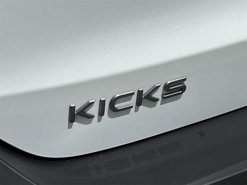 New 2026 Nissan Kicks SV FWD image 9