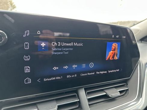 Used 2025 Chevrolet Trax LT w/ LT Convenience Package image 14