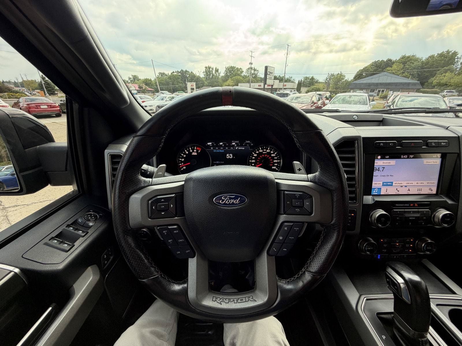 Used 2019 Ford F150 Raptor w/ Equipment Group 802A Luxury AWD/4WD image 14