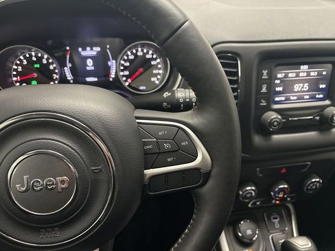 Used 2018 Jeep Compass Latitude w/ Cold Weather Group image 43