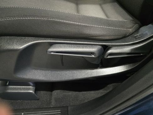 Used 2024 Honda CR-V LX image 29