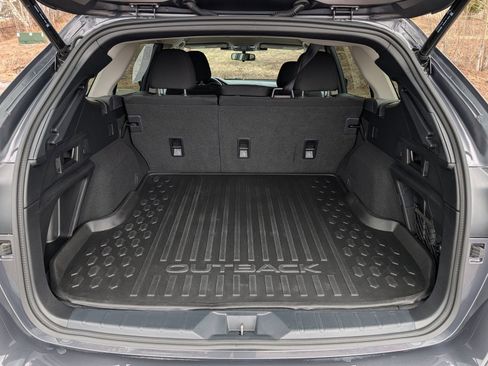 Used 2024 Subaru Outback Premium AWD/4WD image 18
