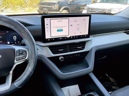 New 2026 Ford Explorer Active w/ Active Comfort Package image 6