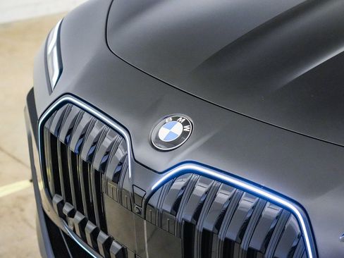 New 2026 BMW 740i RWD image 9