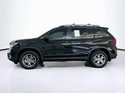 Used 2025 Honda Passport TrailSport image 4