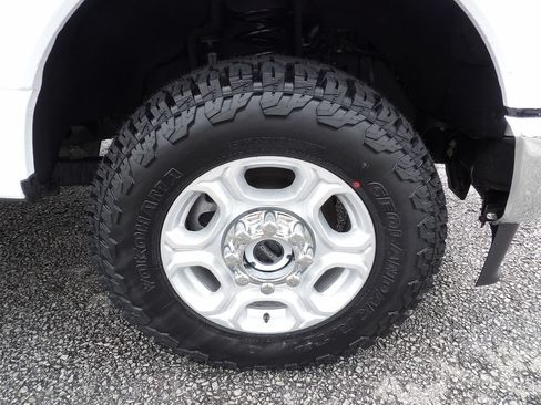 Used 2025 Ford F250 XLT w/ FX4 Off-Road Package AWD/4WD image 53