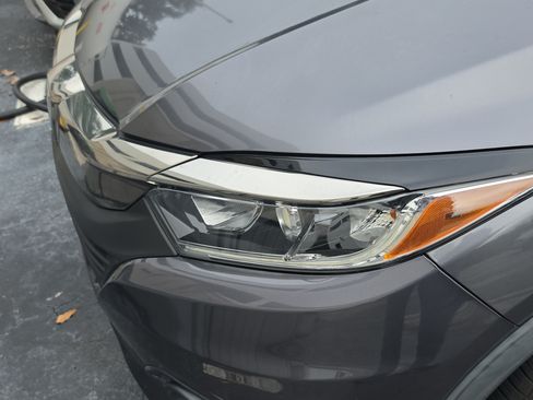 Used 2021 Honda HR-V EX image 9