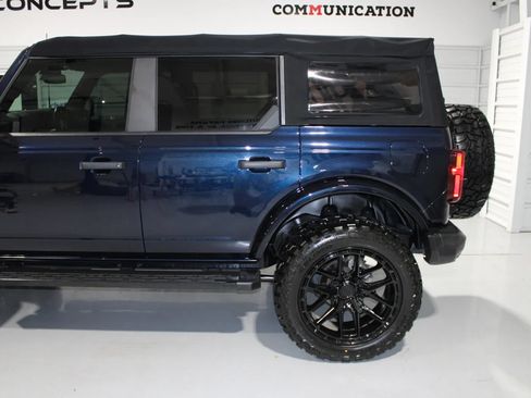 Used 2021 Ford Bronco Black Diamond w/ Sasquatch Package AWD/4WD image 13