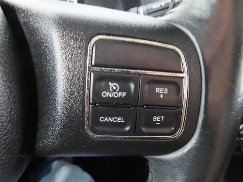 Used 2013 Jeep Wrangler Unlimited Rubicon w/ Connectivity Group AWD/4WD image 17