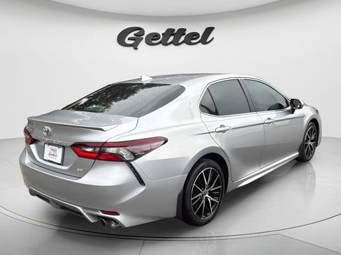 Used 2024 Toyota Camry SE FWD image 5