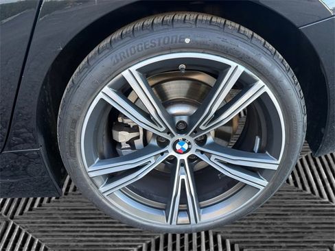 Used 2022 BMW 330i xDrive Sedan w/ M Sport Package image 34