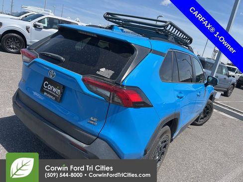 Used 2019 Toyota RAV4 LE w/ All Weather Liner Package AWD/4WD image 10