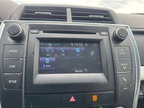 Used 2017 Toyota Camry SE FWD image 41