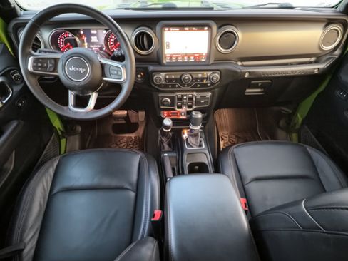 Used 2019 Jeep Wrangler Unlimited Rubicon AWD/4WD image 17