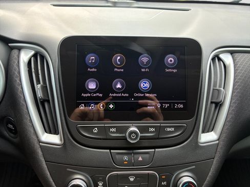 Used 2021 Chevrolet Malibu LS FWD image 17