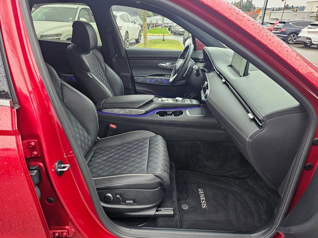 Certified 2025 Genesis GV70 3.5T Sport w/ Sport Advanced Package AWD/4WD image 29