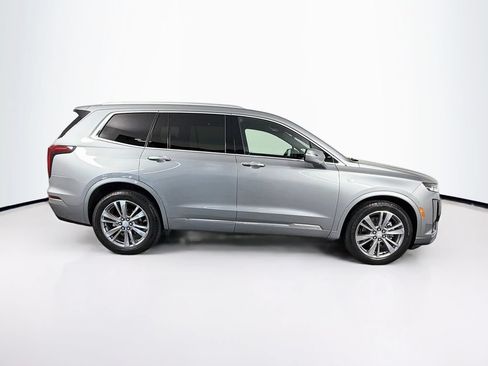 Used 2025 Cadillac XT6 Premium Luxury FWD image 11