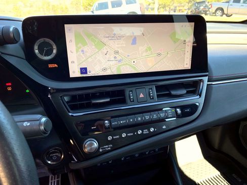 Used 2024 Lexus ES 300h F Sport w/ Accessory Package (Z2) image 12