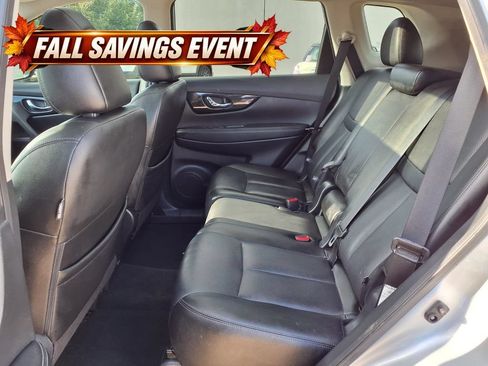 Used 2020 Nissan Rogue SL w/ Premium Package AWD/4WD image 12