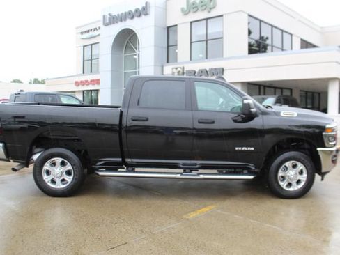 Used 2026 RAM 2500 Big Horn AWD/4WD image 5