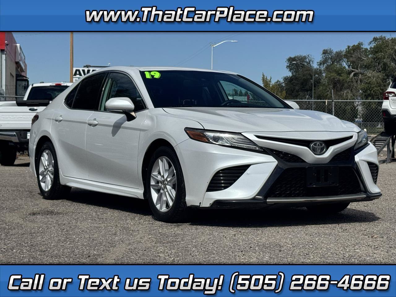 Used 2019 Toyota Camry XSE FWD image 1