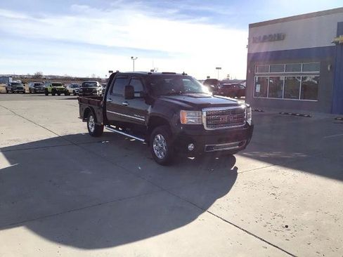Used 2012 GMC Sierra 3500 Denali w/ Suspension Package, Off-Road AWD/4WD image 7