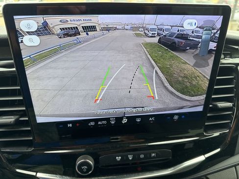 Used 2025 Ford Transit 350 XLT image 26