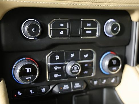 Used 2024 Chevrolet Tahoe Premier image 9