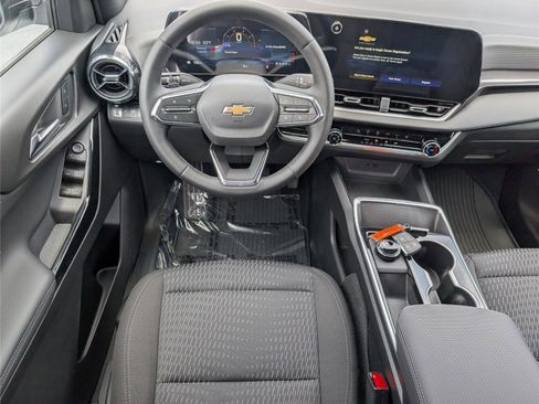 New 2026 Chevrolet Equinox LT FWD image 13