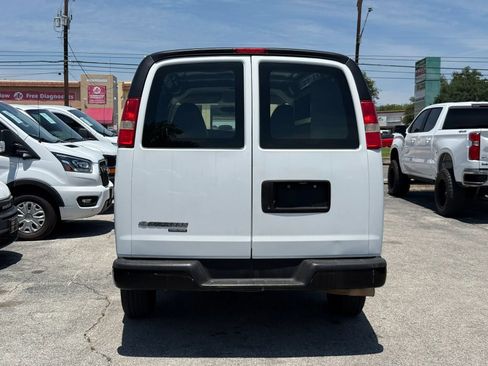 Used 2013 Chevrolet Express 2500 RWD image 5