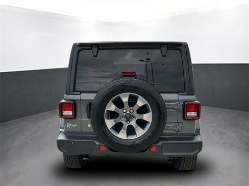 Used 2018 Jeep Wrangler Unlimited Sahara image 5