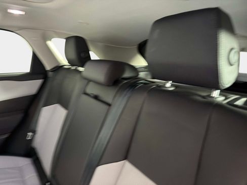 Used 2025 Land Rover Range Rover Velar Dynamic SE image 30