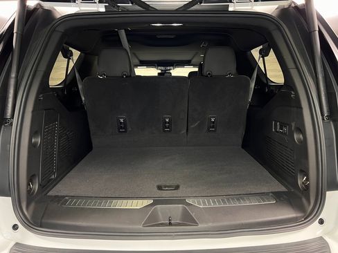 Used 2024 Chevrolet Suburban RST w/ Luxury Package image 24