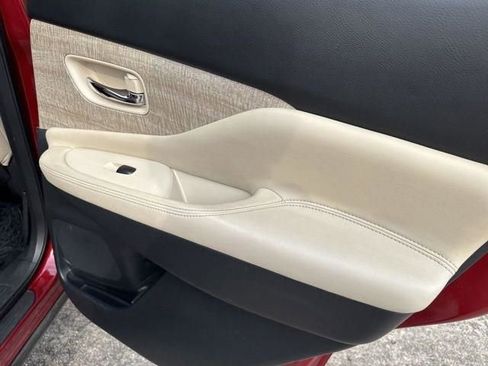 Used 2020 Nissan Murano SV image 32