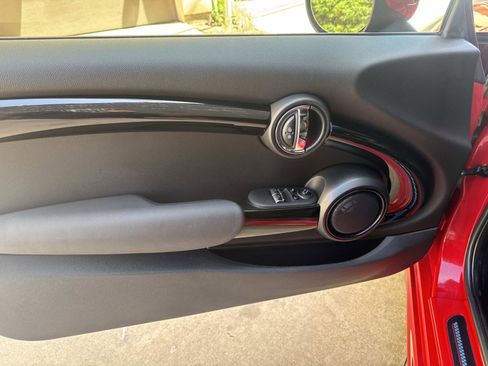 Used 2018 MINI Cooper S FWD image 8
