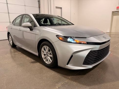 Used 2025 Toyota Camry LE FWD image 3