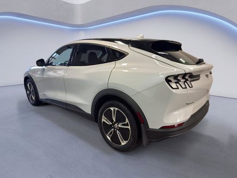 Used 2022 Ford Mustang Mach-E Select image 4