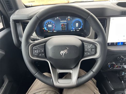 New 2025 Ford Bronco Outer Banks image 11