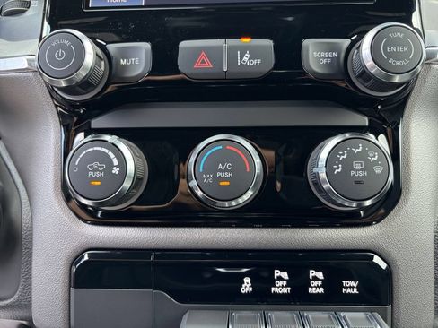 New 2026 RAM 1500 Express AWD/4WD image 22