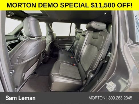 New 2025 Jeep Grand Cherokee Altitude image 24