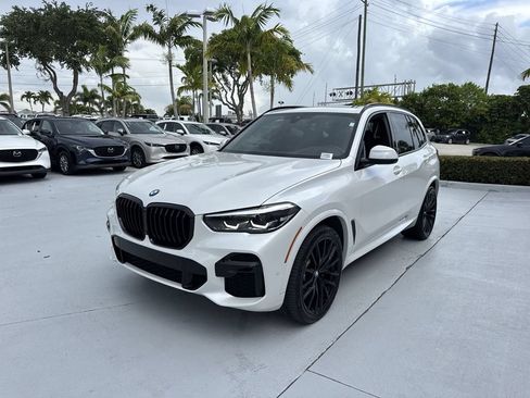 Used 2023 BMW X5 xDrive40i w/ M Sport Package AWD/4WD image 9