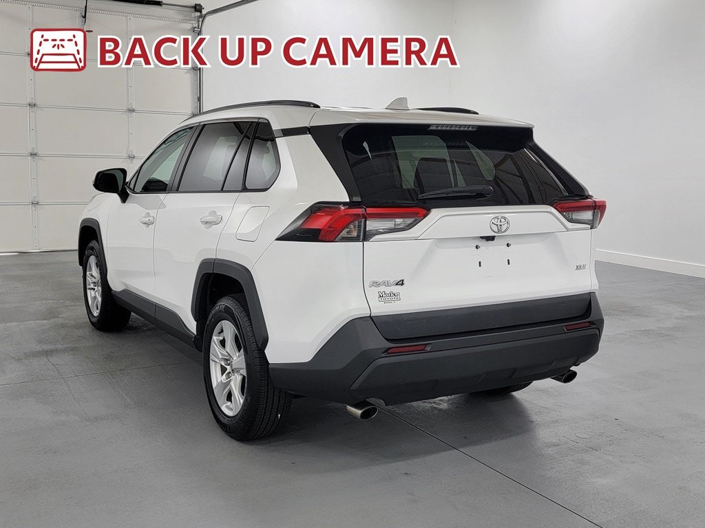 Used 2021 Toyota RAV4 XLE FWD image 6