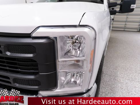 Used 2023 Ford F250 XL w/ XL Chrome Package RWD image 8