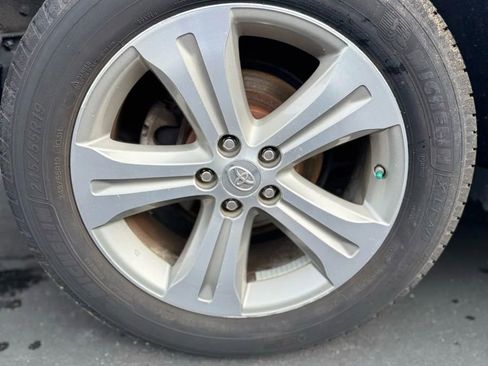 Used 2012 Toyota Highlander Limited image 29